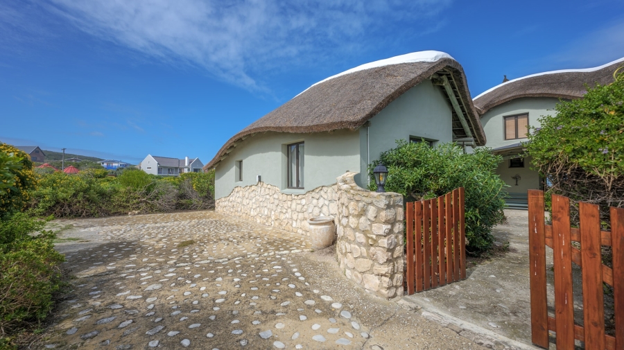 6 Bedroom Property for Sale in Suiderstrand Western Cape